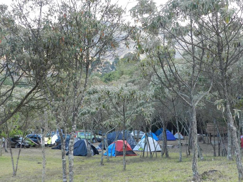 Camping Do Noel - Chales Hotell São Tomé das Letras Eksteriør bilde